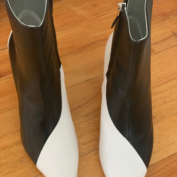 Givenchy Women’s Boots - Picture 8 of 16